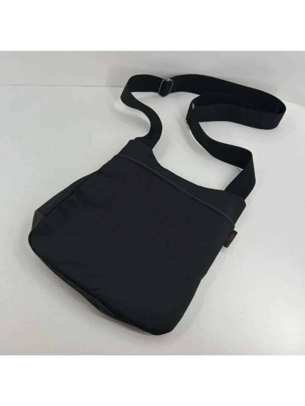 Tumi T-Tech Ballistic Nylon Crossbody Bag M Sling Adjustable Straps 51232D Black